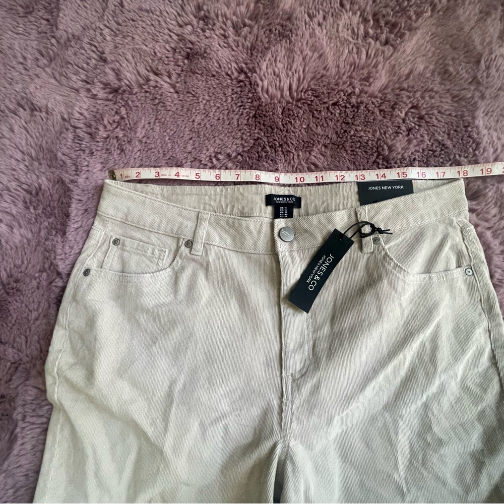 Jones New York Cream Straight Leg Pants